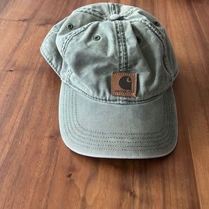 Green carhartt hat with velcro adjust